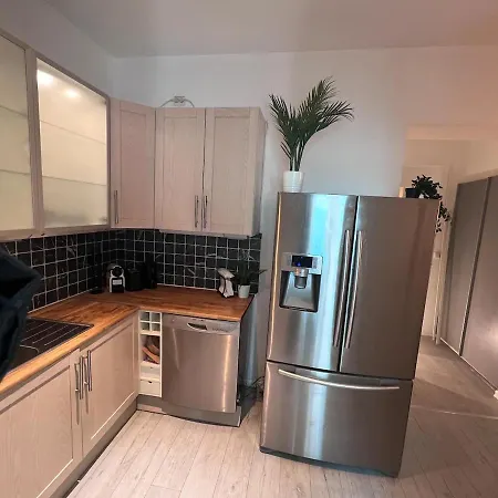 Deluxe In Heart Of Grunerløkka Privat overnatting